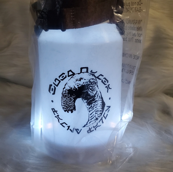 Disney Galaxy's Edge Park light-up water bottle - Picture 6 of 6